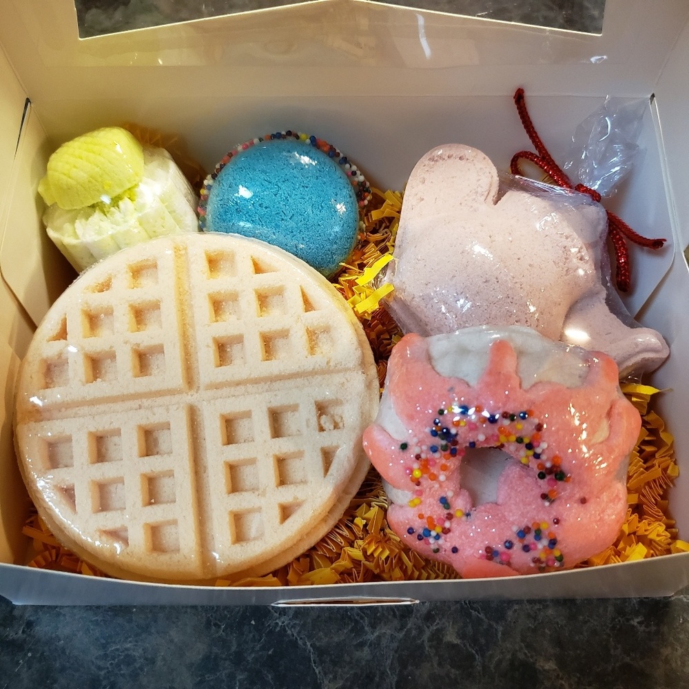 "Tea time" bath bombs box